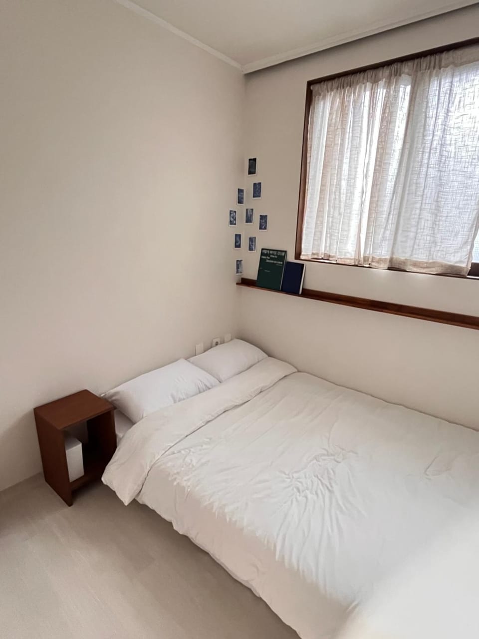 Bed, Bedroom, air conditioner