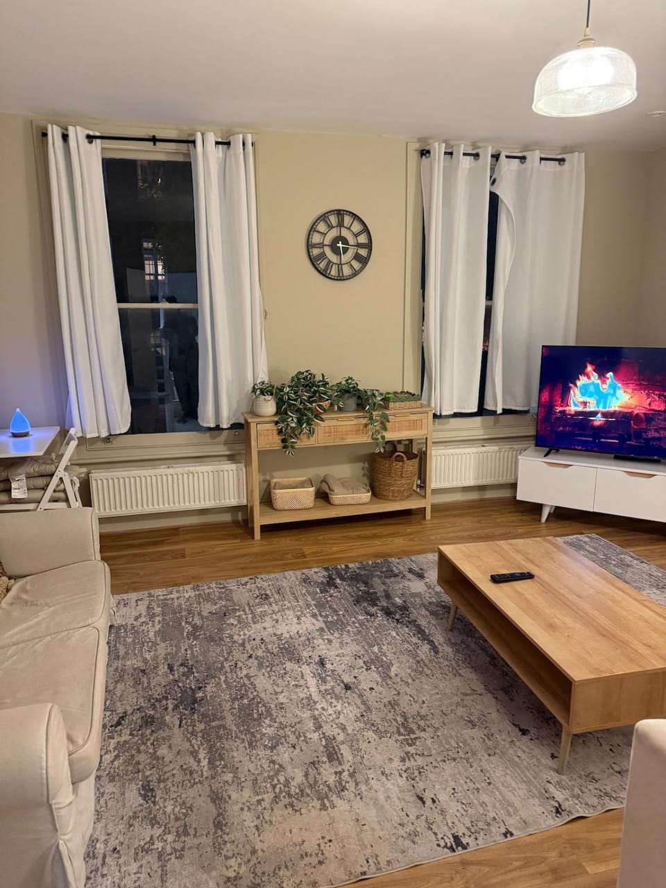 Stokey Skyline Retreat With Balcony Apartment in London Borough of Hackney