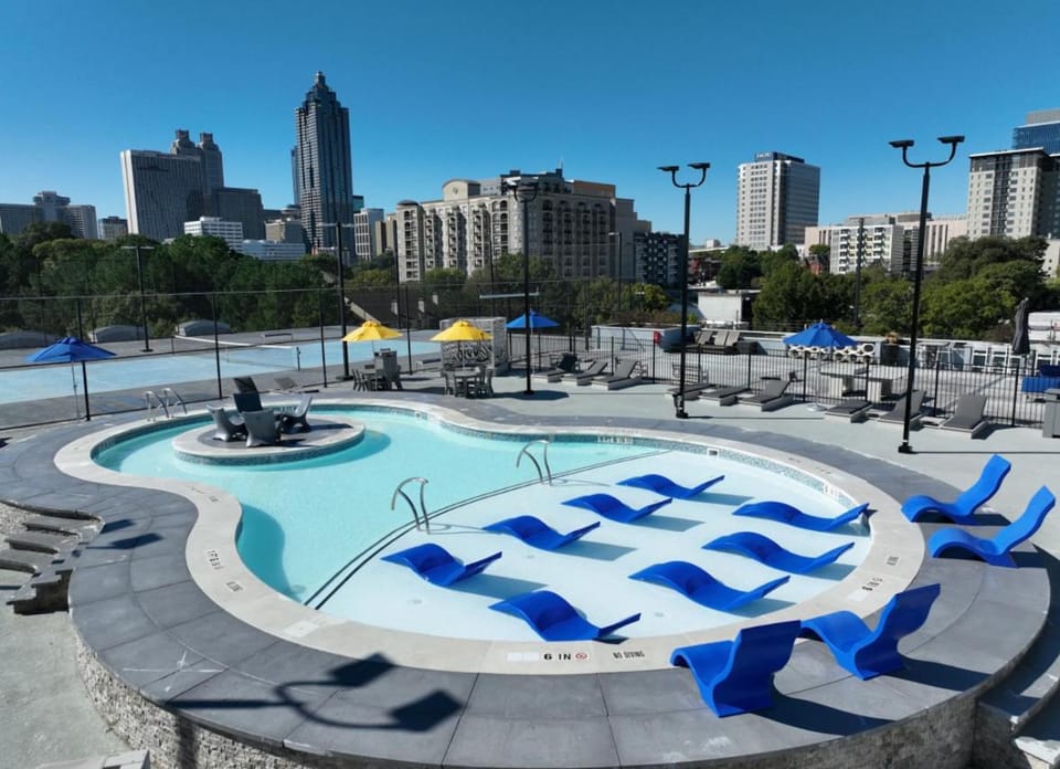 Modern Downtown Atlanta Retreat Piedmont Ave Ponce City Market Apartment in Atlanta
