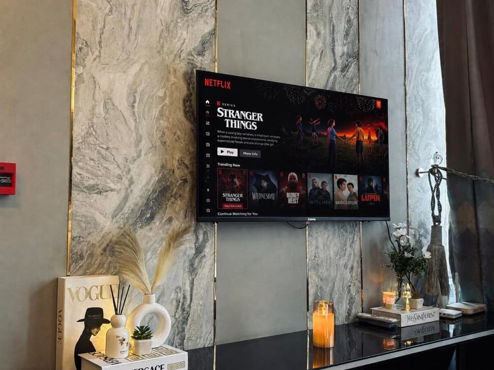 Communal lounge/ TV room, TV and multimedia