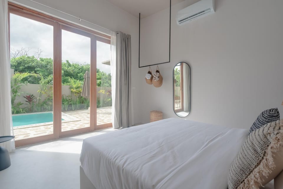 Bedroom, Swimming pool