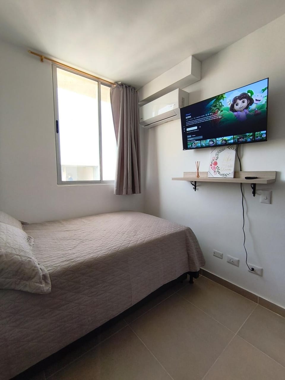 Hermosa vista, excelente ubicación, cerca del Mar Apartment in Gaira