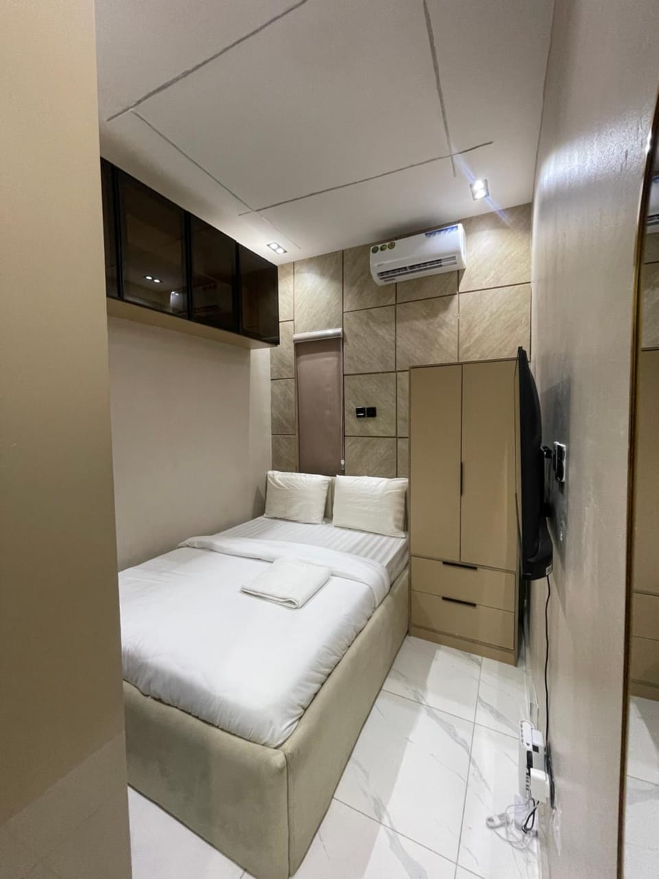 Tiny Studio Apartment with Pool and gym Apartment in Lagos, Nigeria