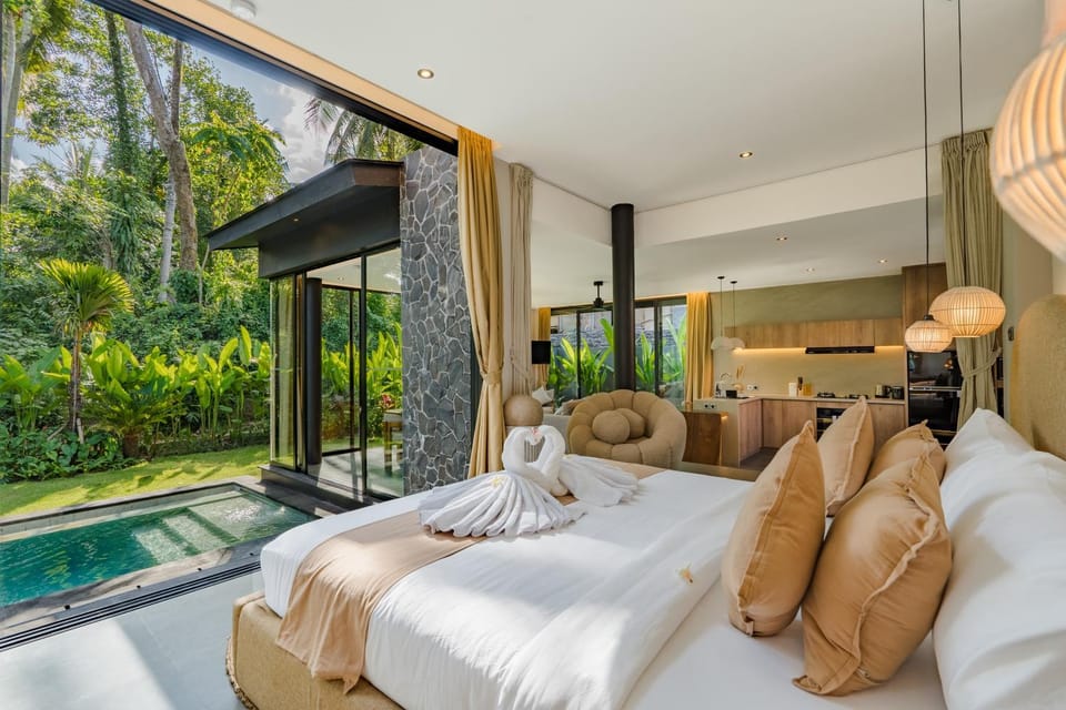 Bed, Seating area, Bedroom, Garden view, Pool view, Swimming pool
