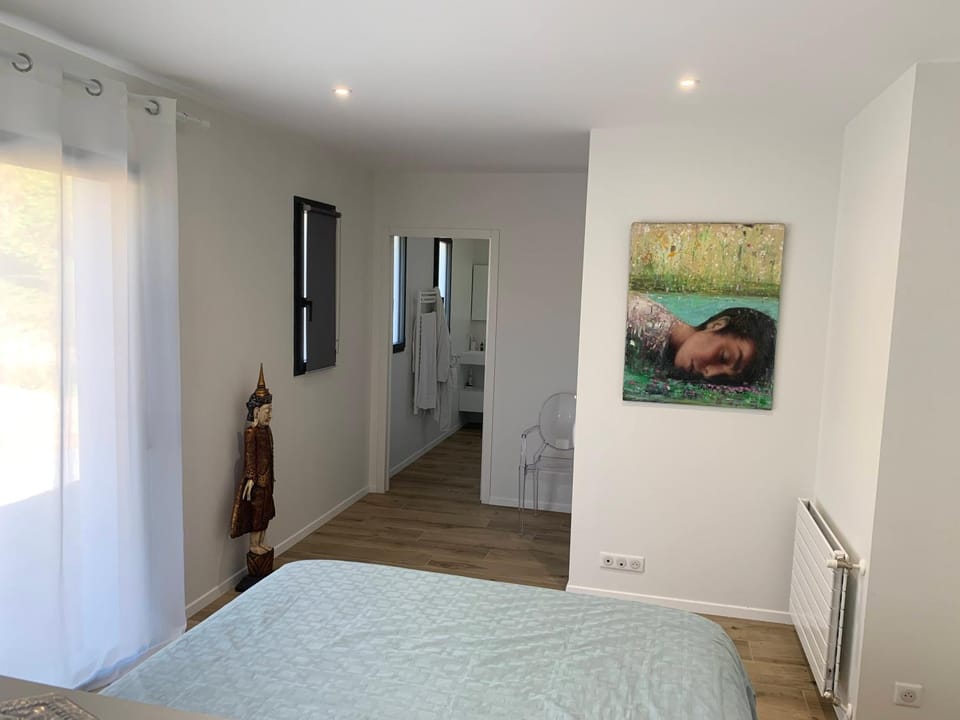 Family room - new villa Bed and Breakfast in Anglet