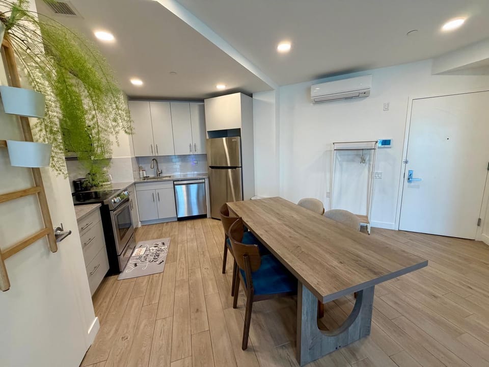 CONVENIENT SPACIOUS BRIGHT NEW MODERN PENTHOUSE 3BR2BA BALCONY APt Apartment in Bedford-Stuyvesant