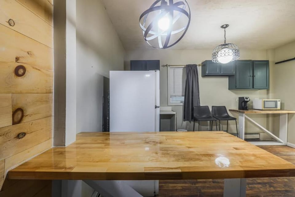 Rustic Private Studio Near Downtown Worcester Apartment in Worcester