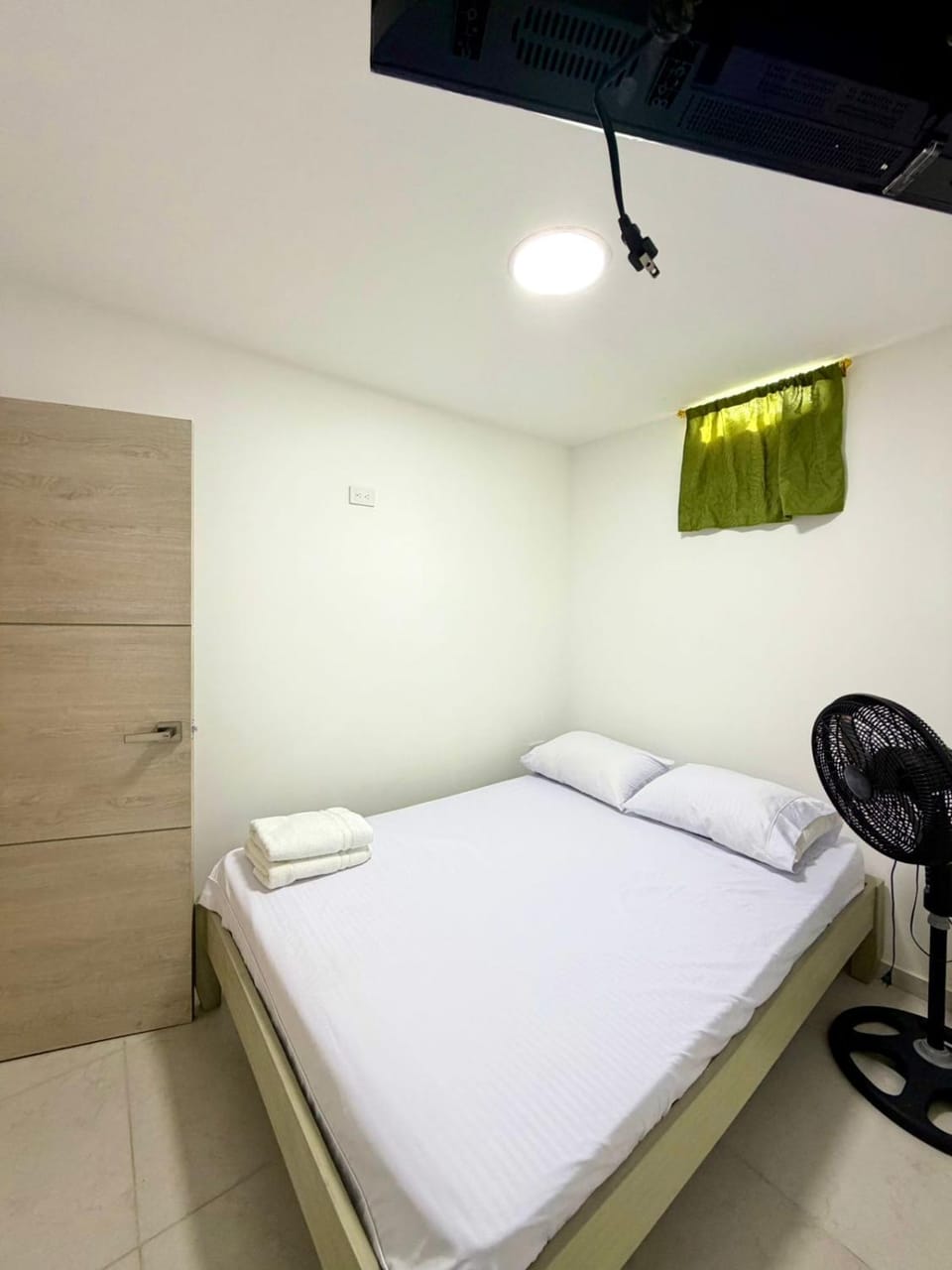 Hostal La Marina Bed and Breakfast in Santa Marta