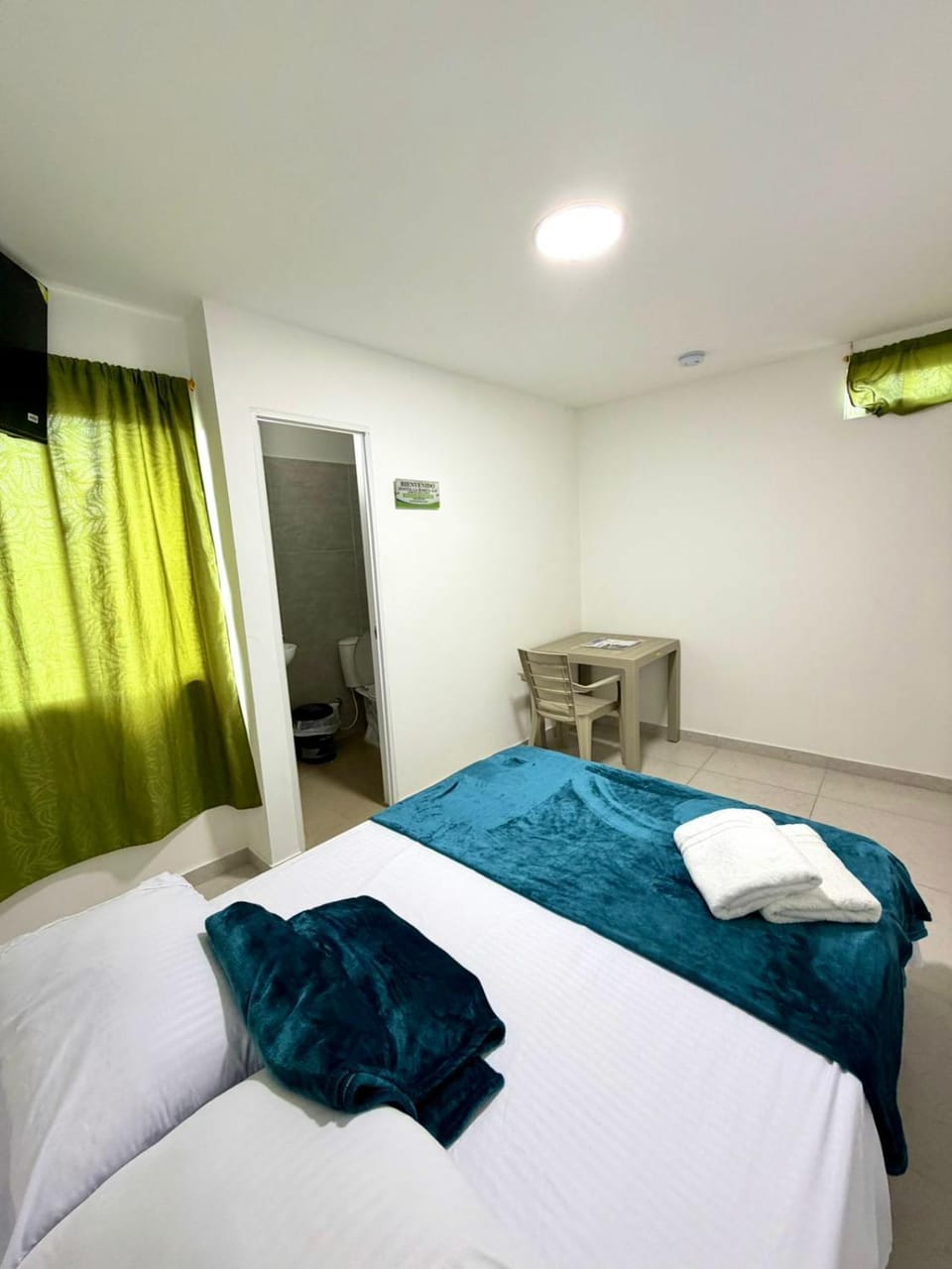 Hostal La Marina Bed and Breakfast in Santa Marta