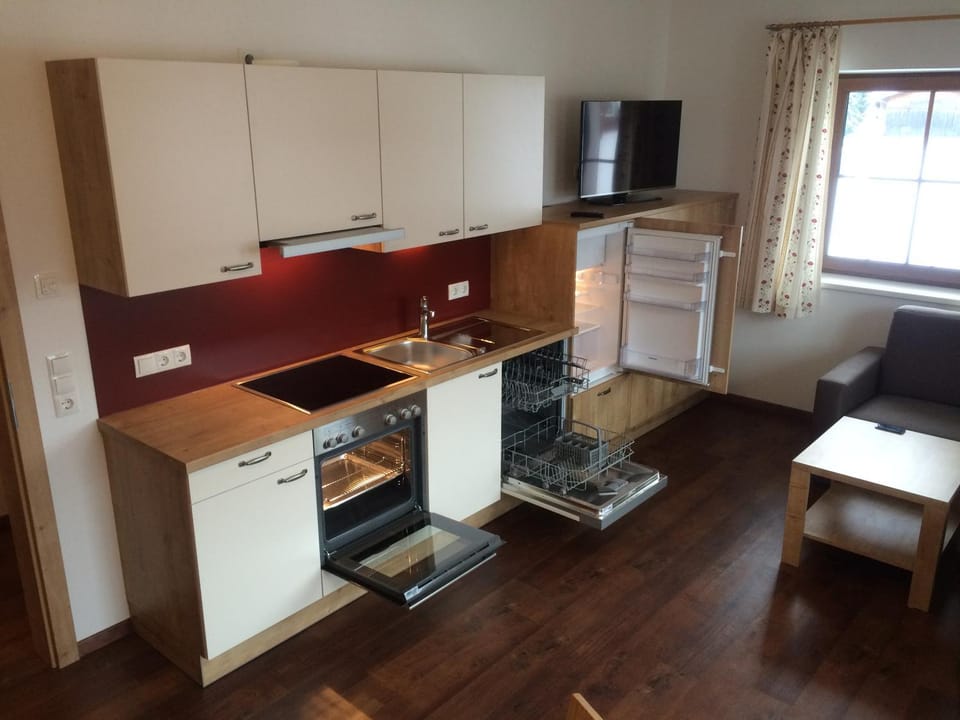 Kitchen or kitchenette, Living room, Dining area
