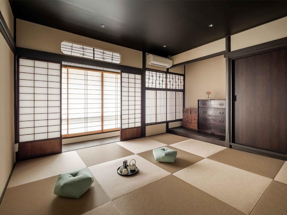 Photo of the whole room, Bedroom, air conditioner