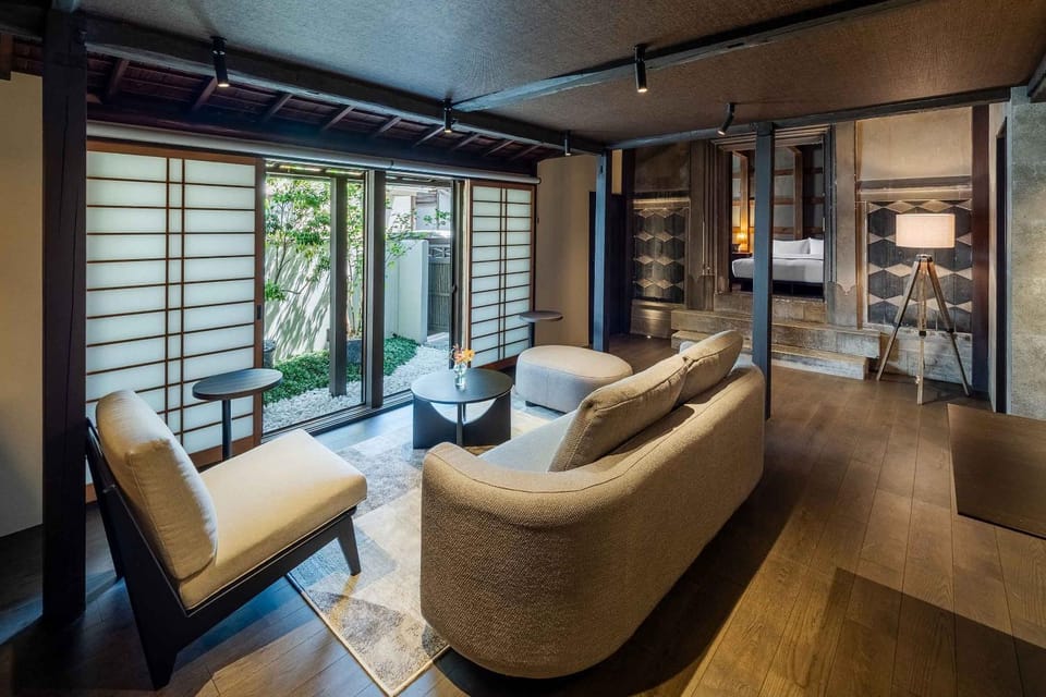 Living room, Seating area