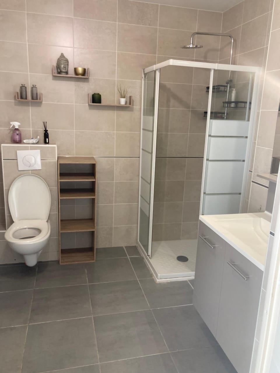 Shower, Toilet, Bathroom