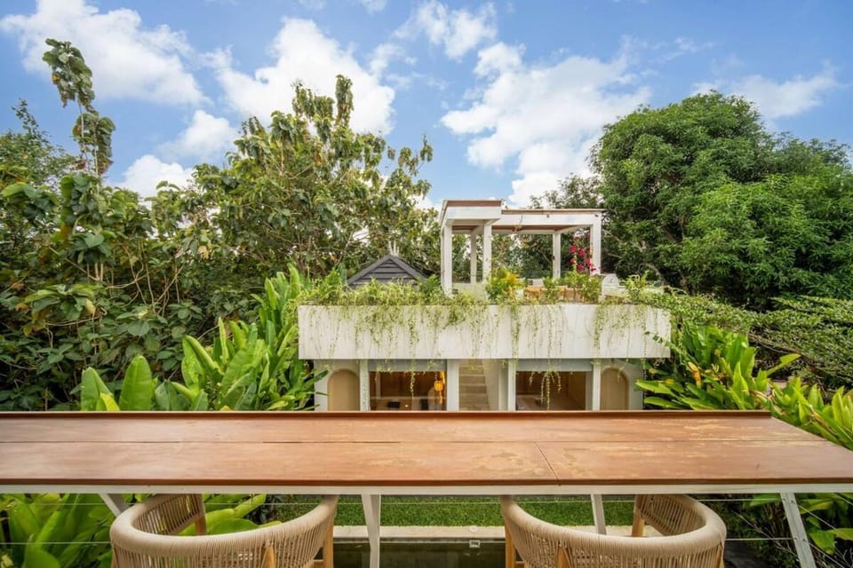 Kalma Villa Stylish 3BR in Heart The of Jimbaran Villa in Kuta Selatan