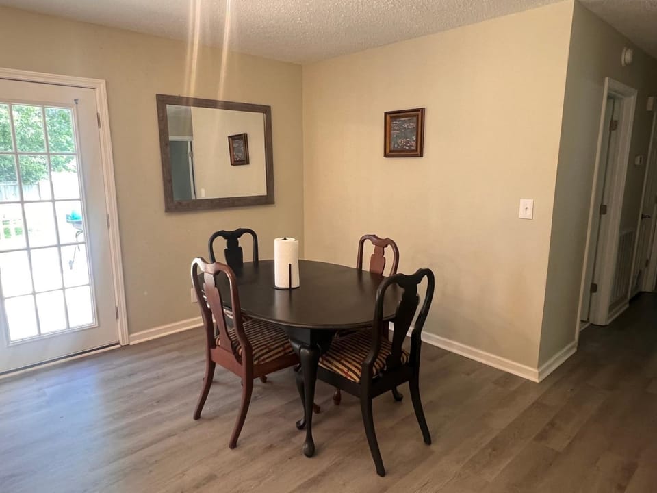 Greystone Ranch Pet Friendly House in Clarksville