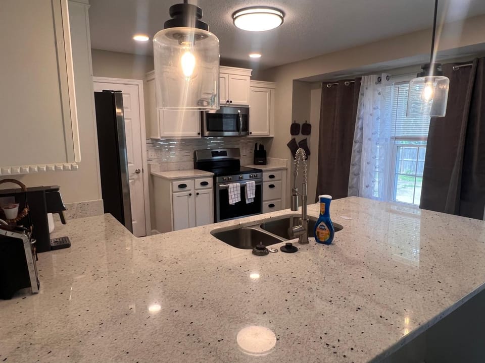 Greystone Ranch Pet Friendly House in Clarksville