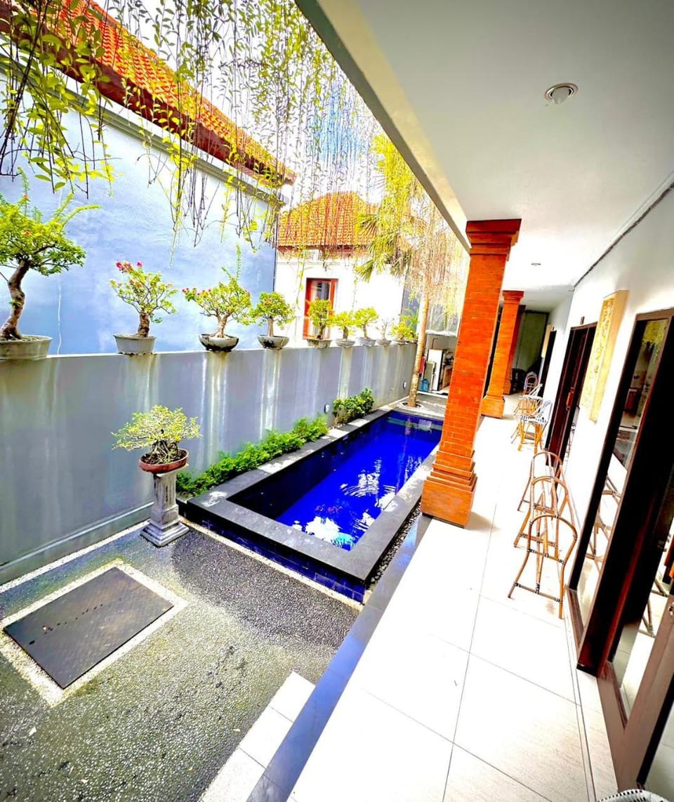 Property building, Swimming pool