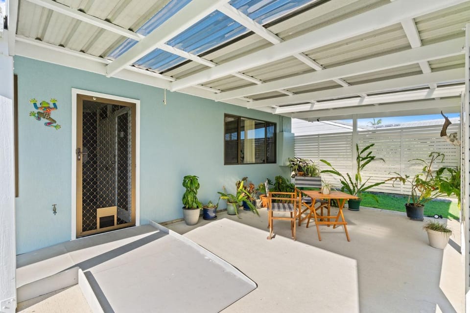 Blue Meadow - Pet Friendly House in Evans Head