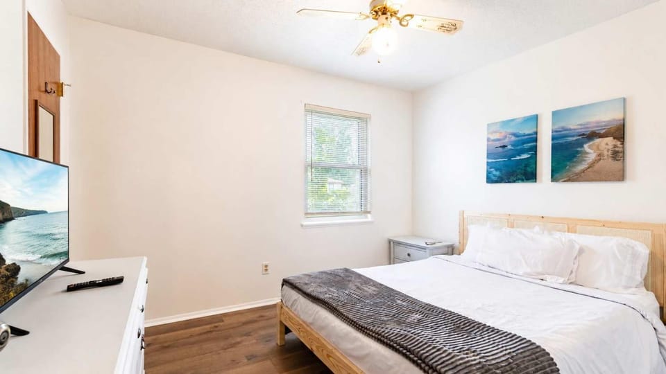Lynn Haven 3BR - Private Pool & Fenced Yard House in Lynn Haven