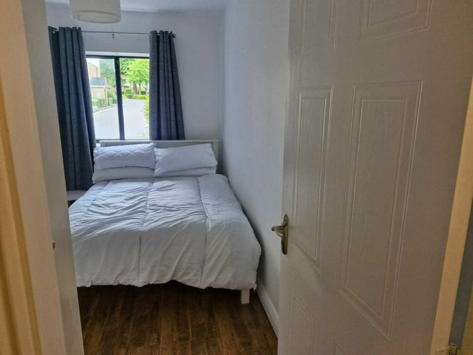 Spacious Bright Modern Apt With Garden Apartment in Dublin