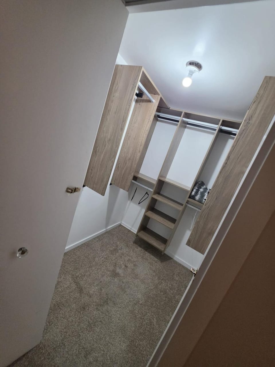 Executive Bright & Cozy Basement Suit west side House in Edmonton