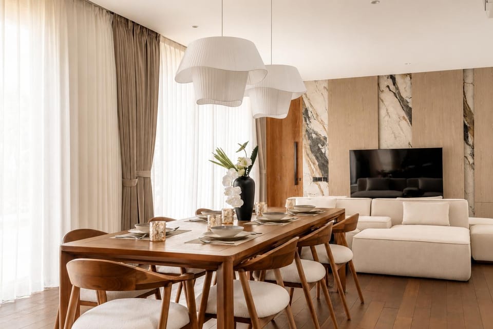 TV and multimedia, Living room, Seating area, Dining area