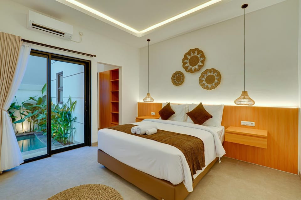 Bed, Bedroom, air conditioner