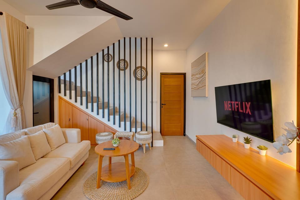 TV and multimedia, Living room, Seating area