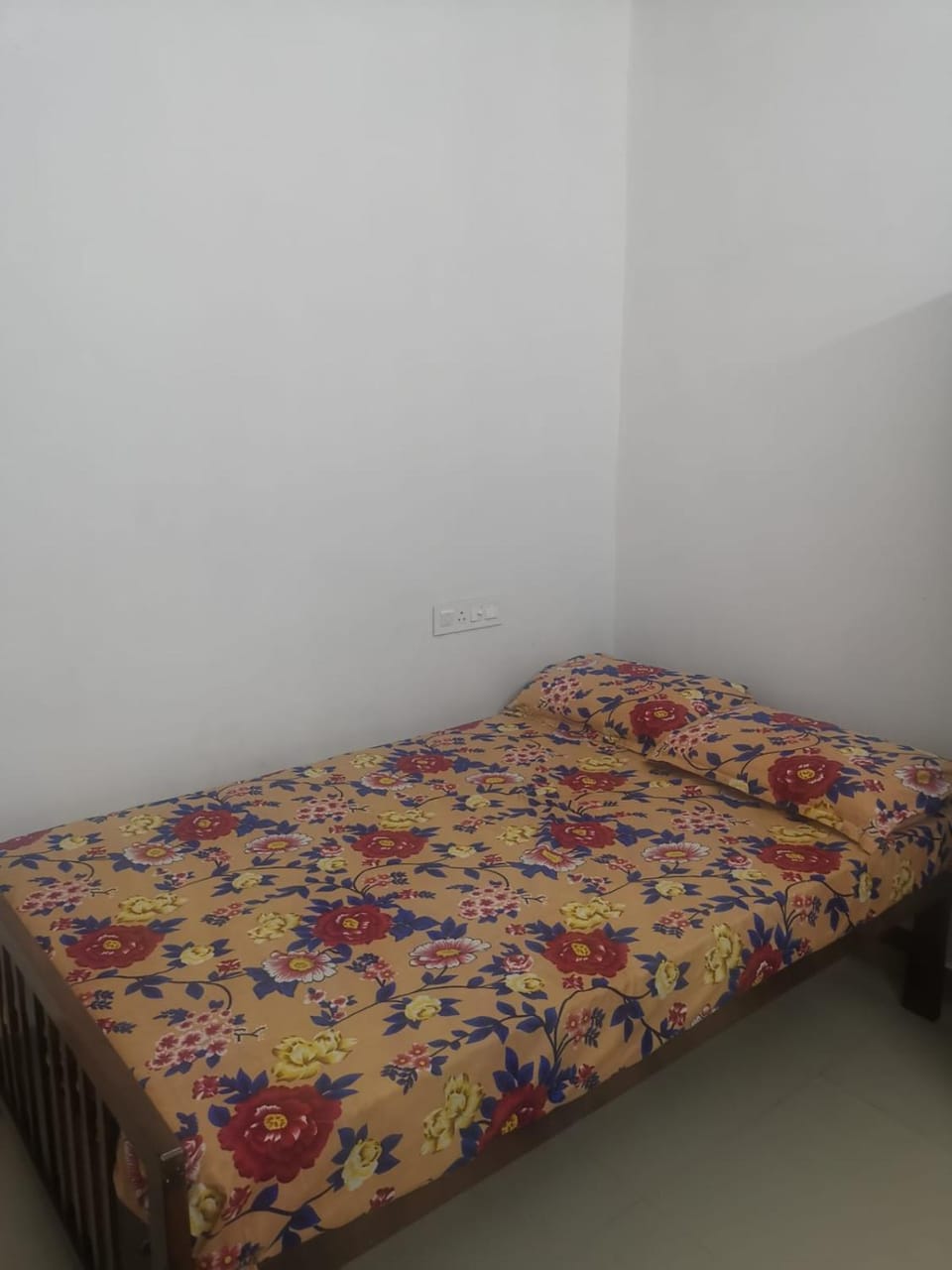 Rail view tourist home Capsule hotel in Varkala