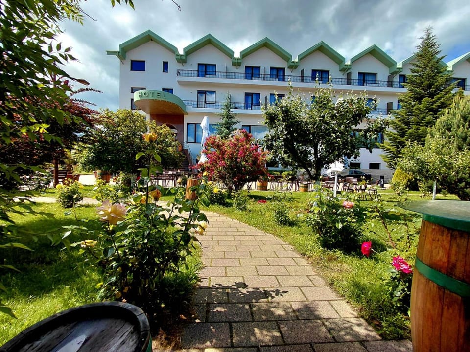 Property building, Garden