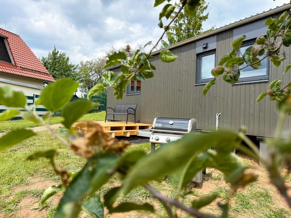 Property building, Garden