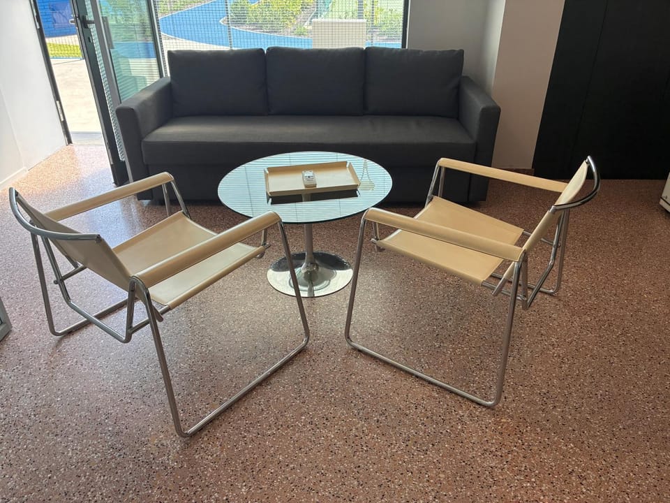 Seating area