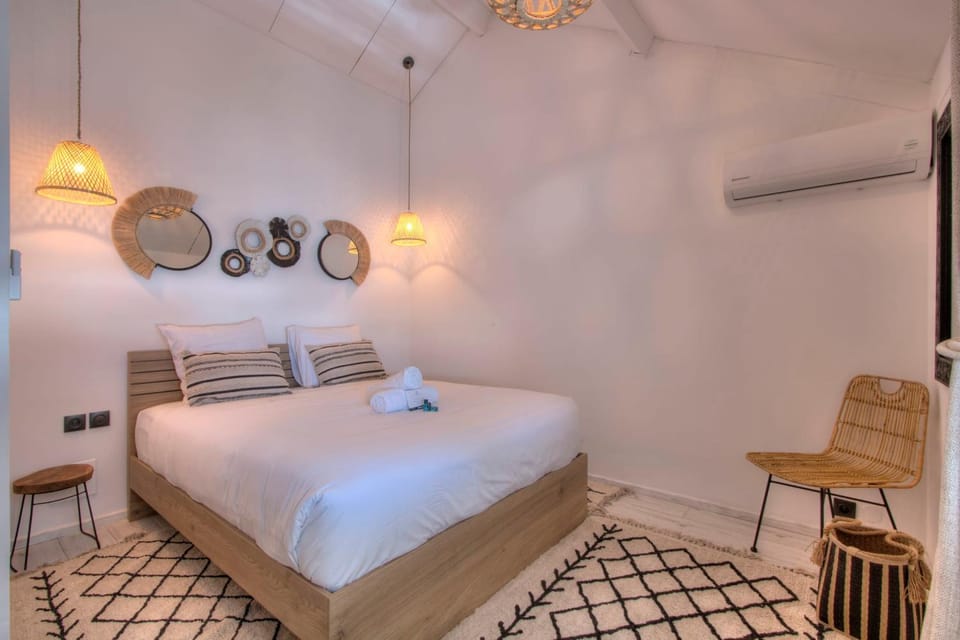 Petit Duc - AC - Patio - Wifi Apartment in Saint-Paul
