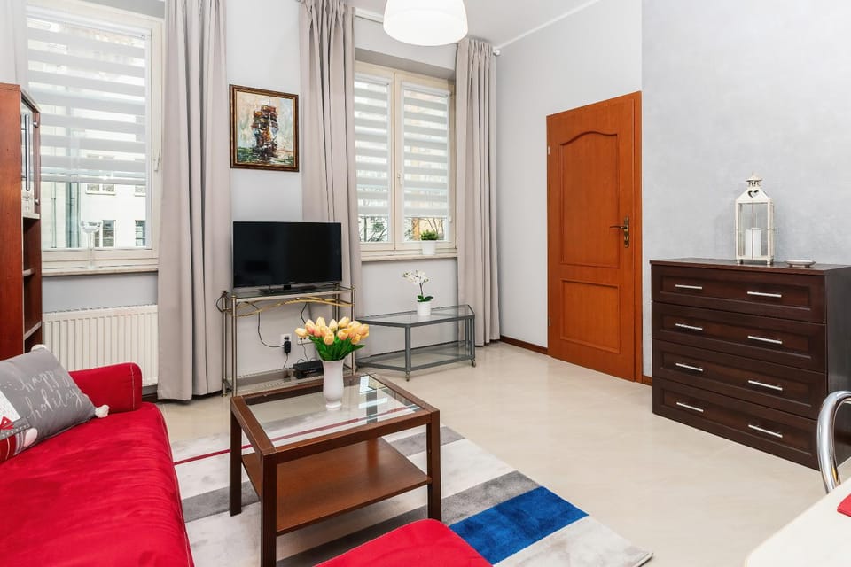Communal lounge/ TV room, TV and multimedia, Living room, Seating area, Evening entertainment, wardrobe