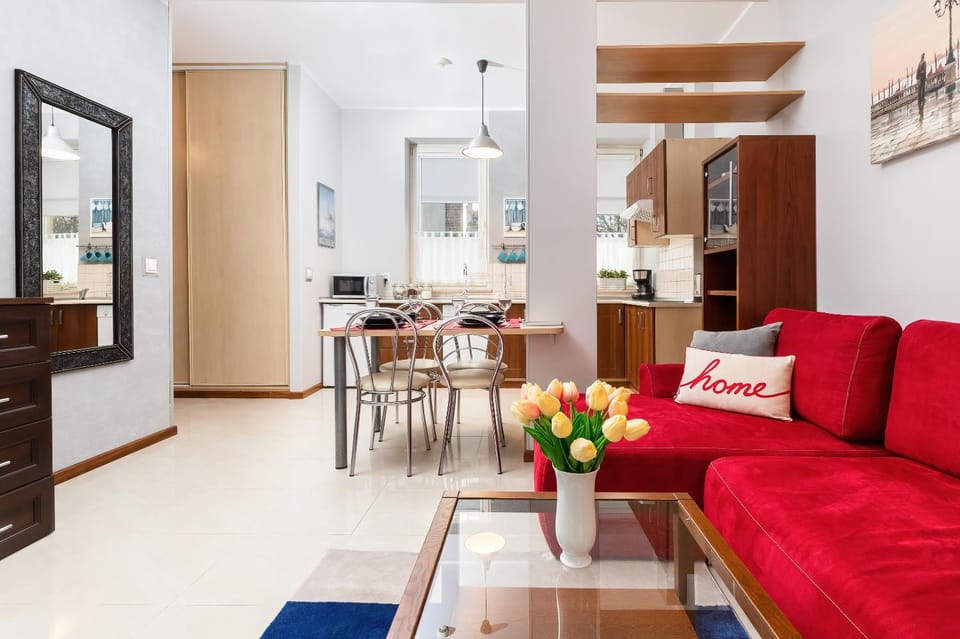 Kitchen or kitchenette, Living room, Seating area, Dining area, oven, stove
