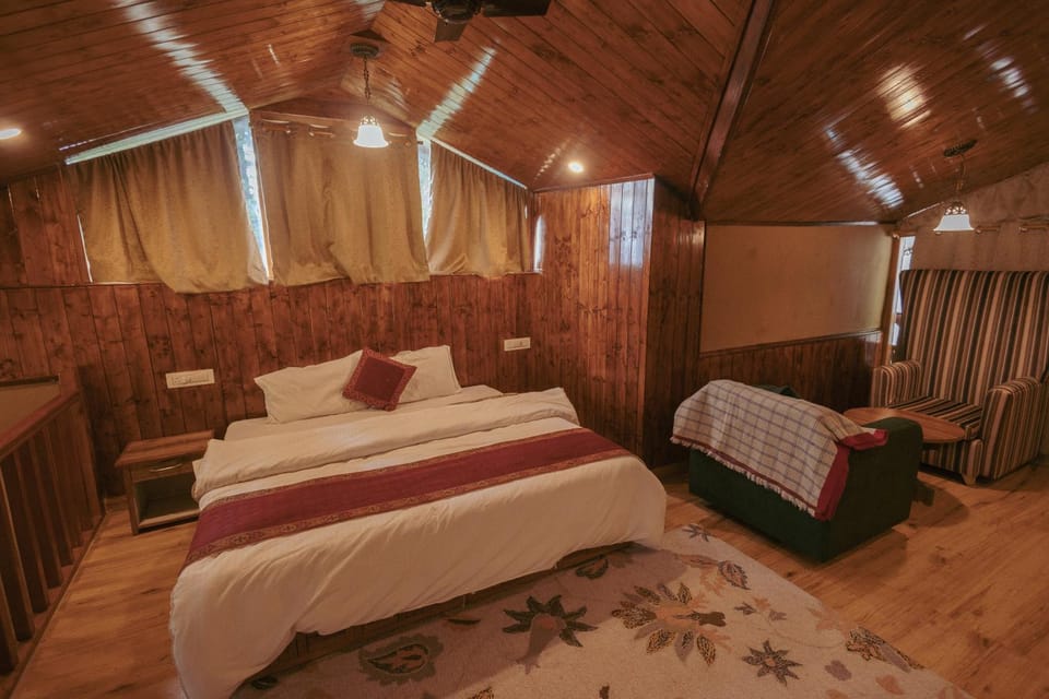 The Lazy and Slow Naggar, Manali Hotel in Himachal Pradesh