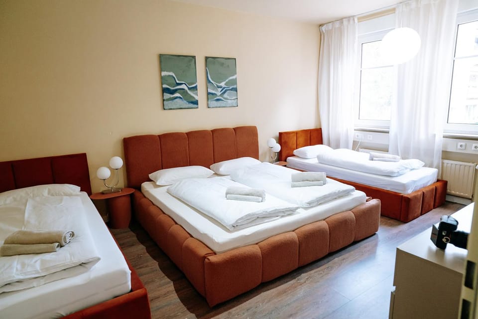 Bed, Photo of the whole room, Bedroom, towels