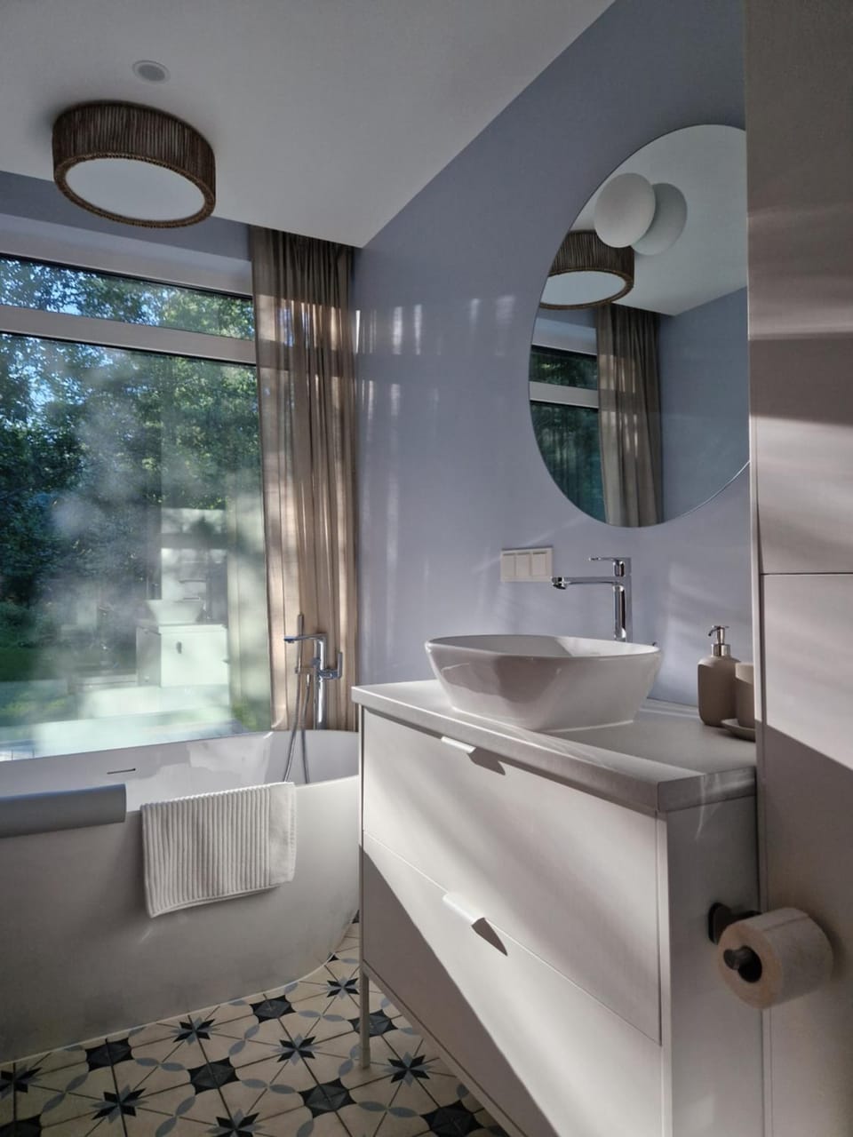 Bathroom, Bath