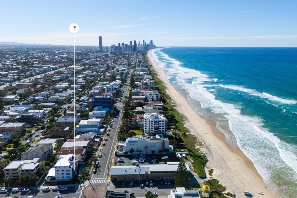 Property building, Neighbourhood, Beach, City view, Sea view, Location