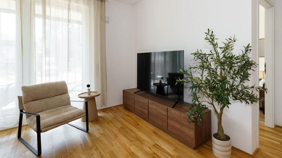 Communal lounge/ TV room, TV and multimedia, Living room, Seating area