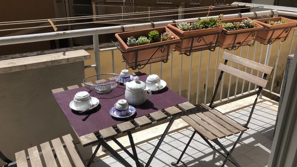 Property building, Balcony/Terrace