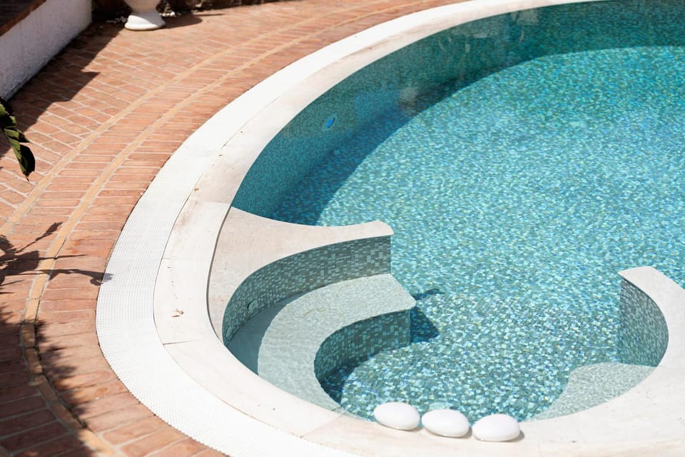 Property building, Swimming pool