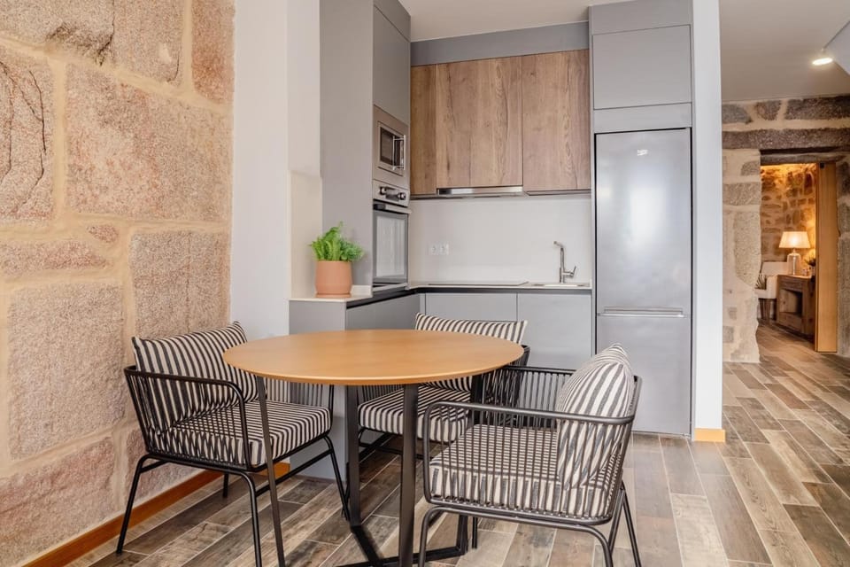 Property building, Kitchen or kitchenette, Living room