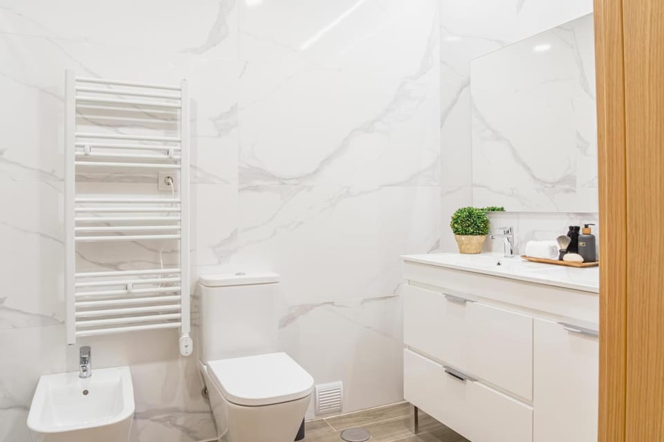 Bathroom, Living room