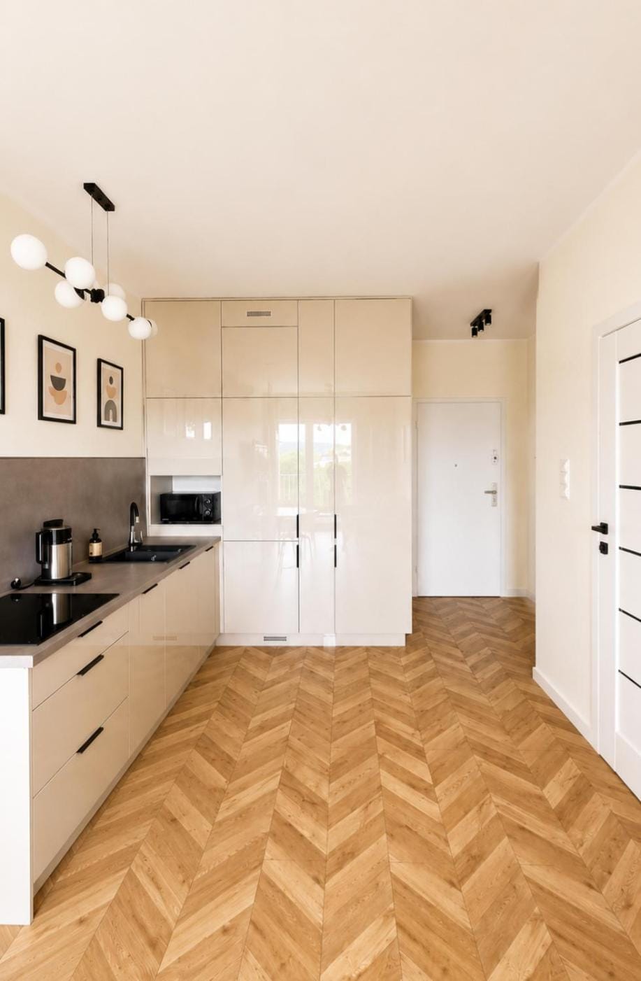Kitchen or kitchenette, Dining area, kitchen