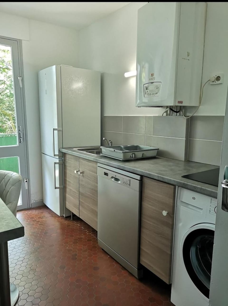 dishwasher, oven, stove, washing machine