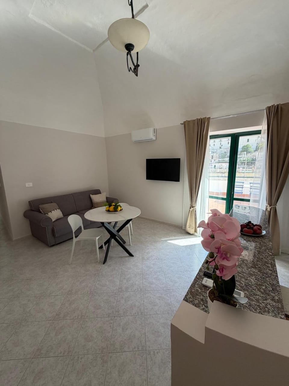 Communal lounge/ TV room, Living room