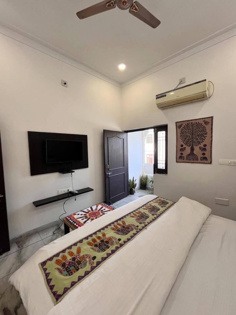 Zenova Boutique Stays Bed and Breakfast in Udaipur