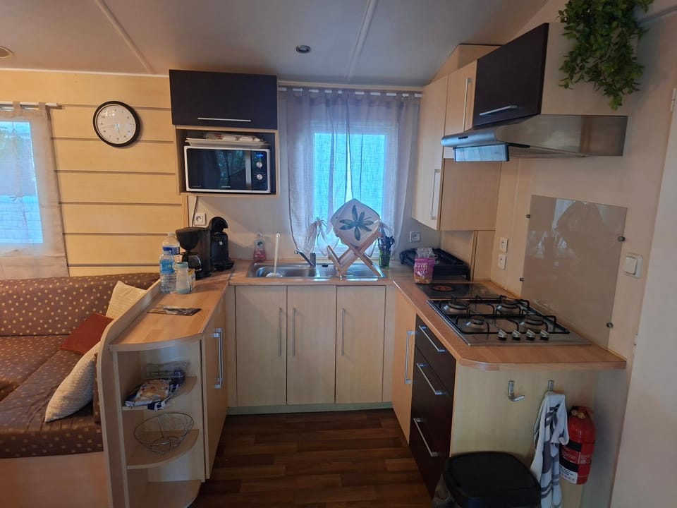 Mobil Home 3 chambres - Camping Les Sables d'Or Cap D'Agde Campground/ 
RV Resort in Agde