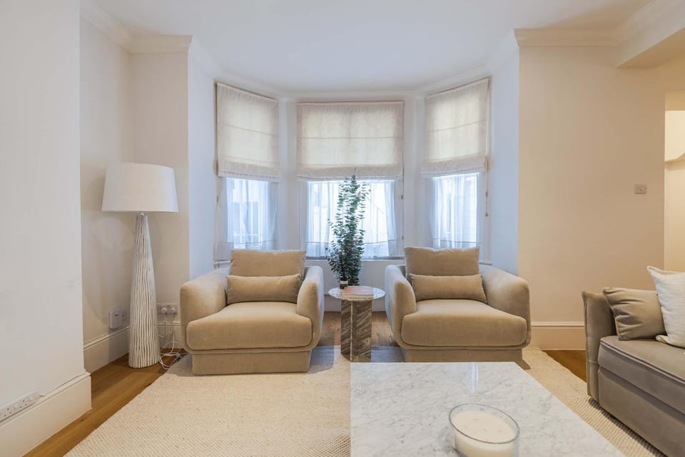 Charming 2BR Near Chelsea & Kensington Apartment in City of Westminster